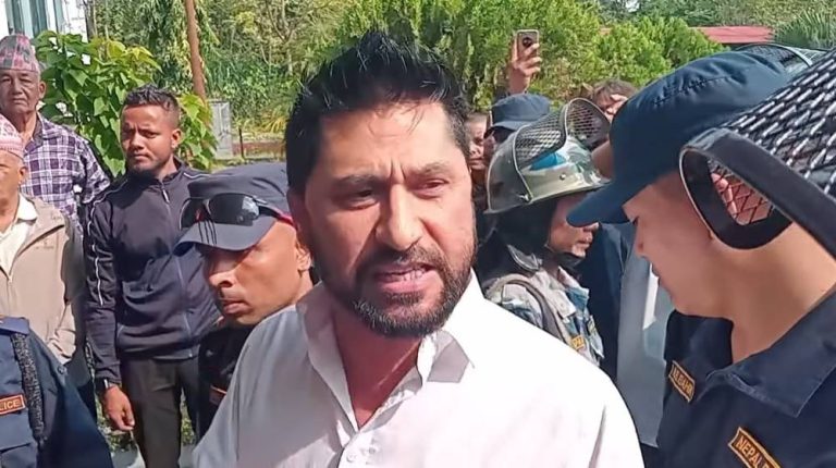 रातारात पोखरा ल्याइयो रवि लामिछानेलाई