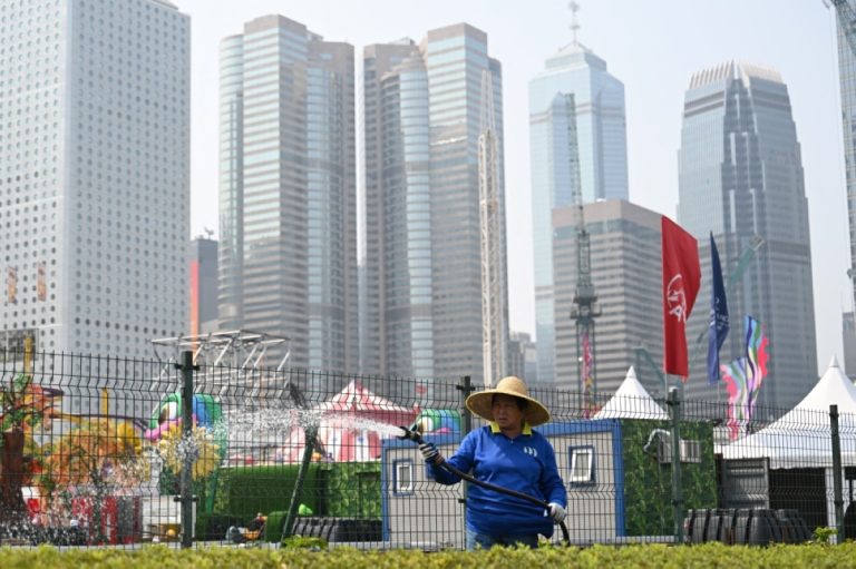 उच्च अफ ह Hong कंकले रेकर्ड घाटा द्वारा द्रौडा