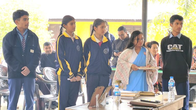 स्कुलमा कविता: विद्यार्थीका कवितामा नारीका संवेदना