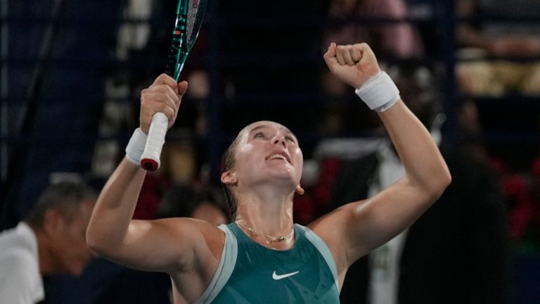 मिररा क्विर्भा कान्छी wta 1000 विजेता दुबई जीतको साथ टेनिस समाचार