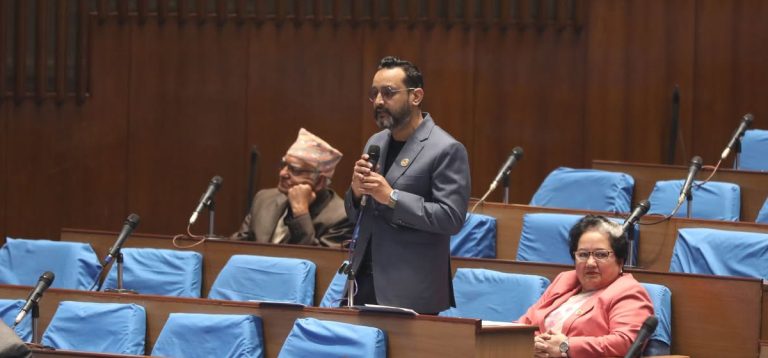 फिल्ममा अनावश्यक कैँची चलाउँदा सरकारको आयु पनि काटिएला: सांसद साह