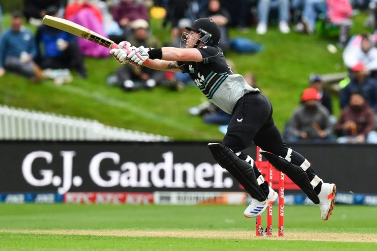 ठूलो हिट गर्दै NZ क्रश पाकिस्तान 2-0 को नेतृत्वको लागि b विकेटले