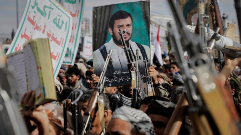 ट्रम्प चेतावनी दिन्छ कि तपाईं Houthis समाचार