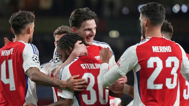 आर्सेनल 2 – 2 PSV