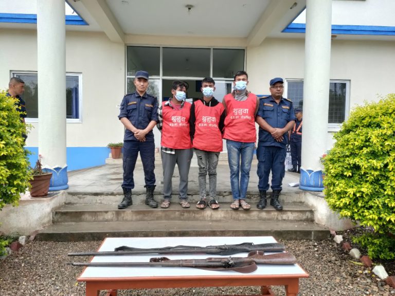 शिकार खेल्न जाँदा गोली लागेर एकको मृत्यु, तीन शिकारी पक्राउ