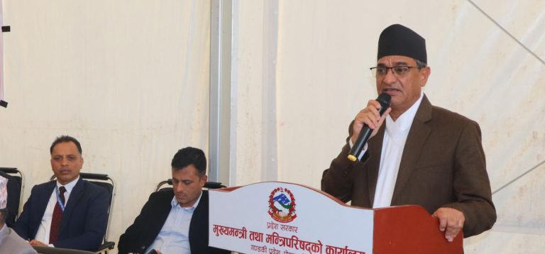 संविधानविरोधी गतिविधि कुनै पनि हालतमा क्षम्य हुँदैन: गृहमन्त्री लेखक